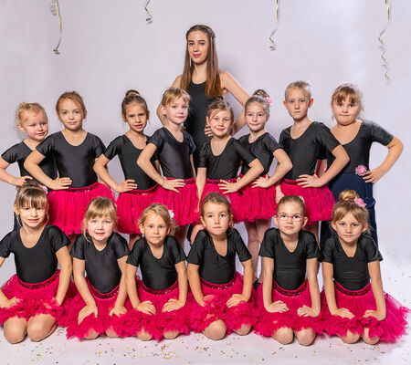 Gruppenfoto der Kindertanzgruppe Sweeties